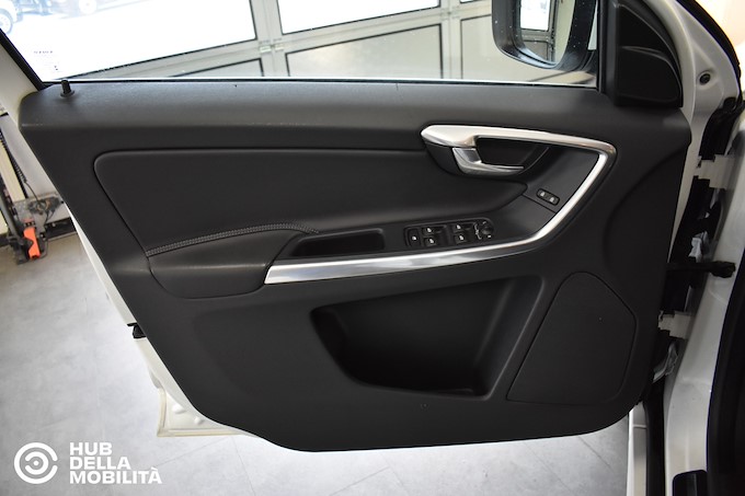 VOLVO XC60 D4 Momentum